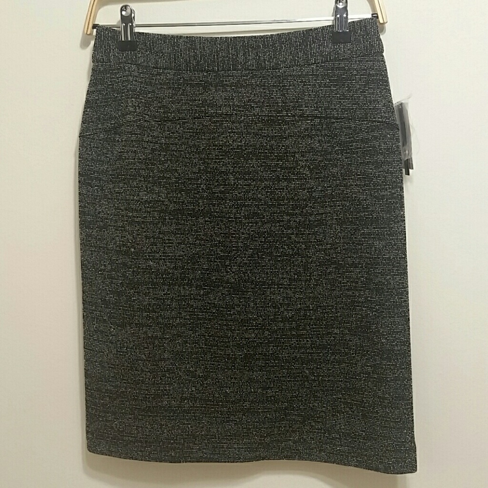 NWT Grace Elements Black & White Skirt Size 2